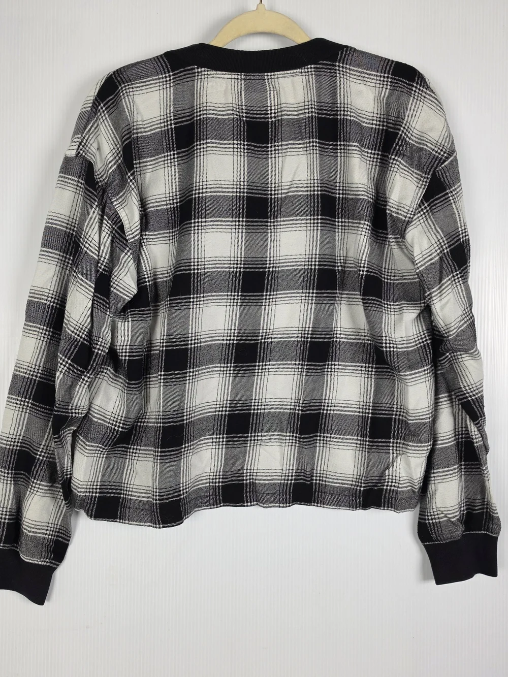 Abercrombie & Fitch Black and White Plaid Henley Sleepwear Too